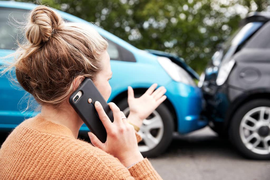 Auto Injury Lawyers: Immediate Actions Post-Accident
